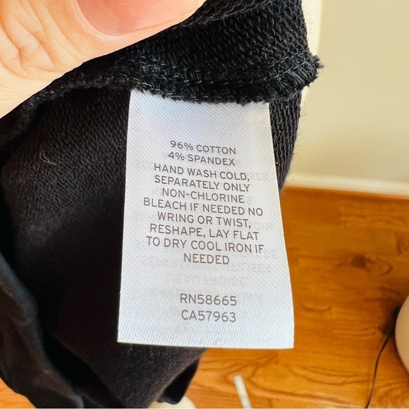 Abound {Nordstrom} Hoodie Twist Front Black cropped - Picture 8 of 8